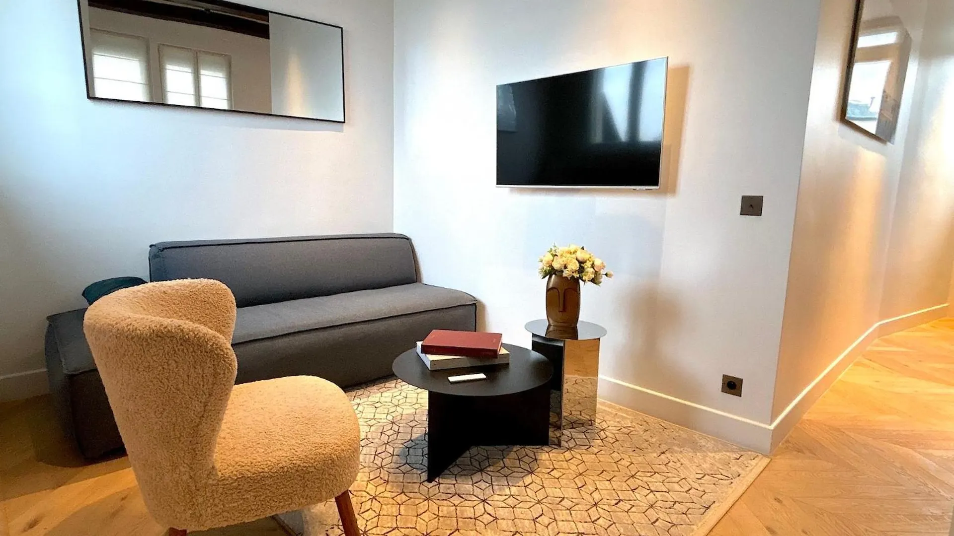 Le Penthouse Tour Eiffel Apartment Paris