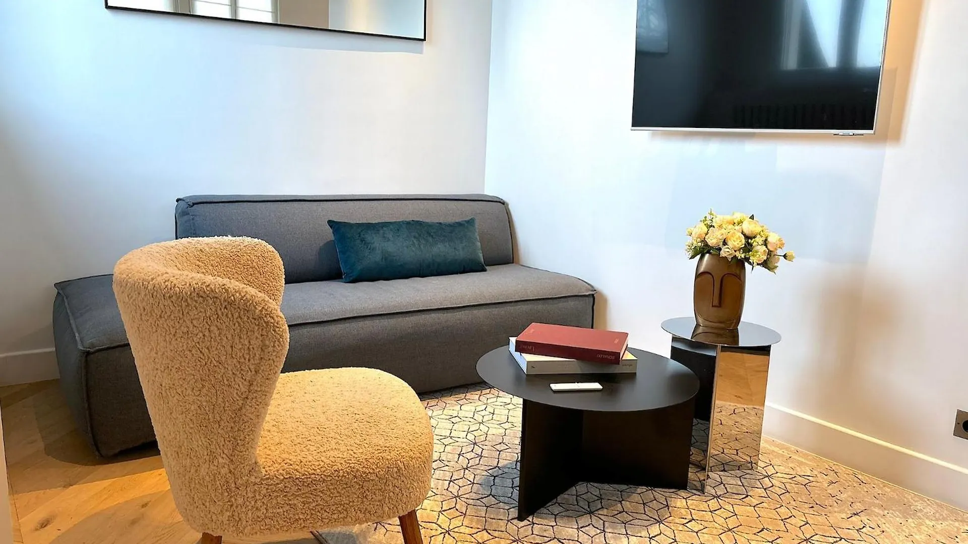 Le Penthouse Tour Eiffel Apartment Paris